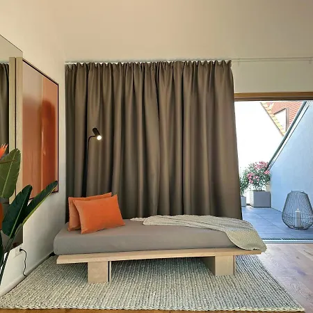 Truly - Direkt Am Rathausplatz, Dachterrasse Mit Blick Auf Perlachturm, Garage, Fahrstuhl Apartment *