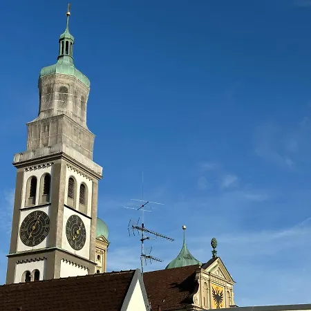 Truly - Direkt Am Rathausplatz, Dachterrasse Mit Blick Auf Perlachturm, Garage, Fahrstuhl Augsburg